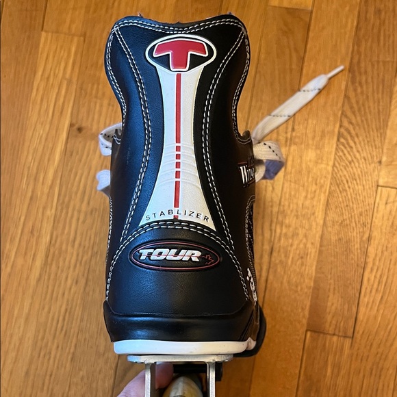 Tour Wizard Adjustable Inline Skates - Picture 4 of 8